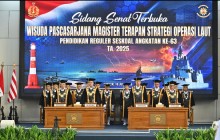 KASAL PIMPIN SIDANG SENAT TERBUKA WISUDA PASCASARJANA MAGISTER TERAPAN STRATEGI OPERASI LAUT