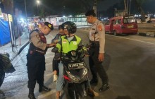 Patroli Tengah Malam Polsek Ciracas Perkuat Pencegahan Tawuran dan Balap Liar Demi Keamanan Warga