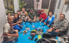 Polsek Ciracas Perkuat Kedekatan dengan Warga, Sosialisasikan Layanan Polisi 110 Lewat Sambang Lingk
