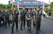 Pangdam IV/Diponegoro Dampingi Kasad Bekali Taruna Akmil, Siapkan Pemimpin TNI AD Menuju Indonesia E