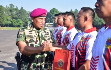 PANGKORMAR LEPAS KONTINGEN MARINIR, SIAP BERTEMPUR REBUT PRESTASI TERBAIK DI PORAL 2026