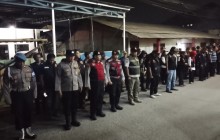 Kapolsek Cakung Pimpin Apel Siskamling 4 Pilar, Libatkan 121 Personel Antisipasi Tawuran dan Ganggua
