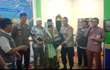 Kapolsek Cakung Hadiri Penyaluran Bantuan Sosial bagi Korban Kebakaran di Cakung Timur