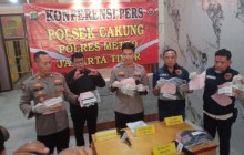 Pelaku Perampokan Seorang Nenek di Penggilingan Mendekam di Polsek Cakung