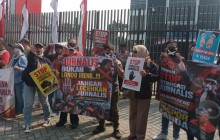 Ratusan Wartawan Gelar Aksi Demo Didepan Kantor Peradi Pusat