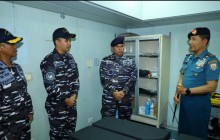 DUKUNG PENANGGULANGAN GEMPA NTT, TNI AL KERAHKAN KRI DR. SOEHARSO-990 MEMBAWA BANTUAN KEMANUSIAAN