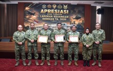 PANGKORMAR TERIMA PENGHARGAAN WTP, MAKO KORMAR RAIH JUARA III SATKER TERBAIK UO TNI AL