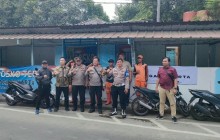 Polsek Ciracas Gelar Penyekatan Massa AMJ di Fly Over Pasar Rebo