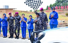 DARI TANAH PAPUA, KORPS MARINIR DAN WARGA SORONG BERANGKATKAN BANTUAN KE NTT