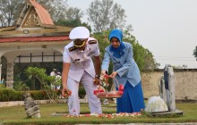 Sambut HUT Ke-81 TNI Angkatan Laut, Danlanal Dumai Pimpin Upacara Ziarah Rombongan