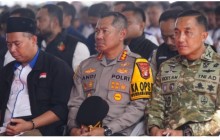 Kapolres Metro Bekasi Dampingi Kapolri dan Kapolda Metro Jaya Hadiri Apel Akbar FSPMI