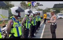 Satlantas Polres Metro Bekasi Berikan Layanan cepat, tanggap, Profesional, dan Humanis