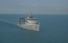 KRI Canopus-936 Dikerahkan Dalam Operasi SAR KM Virgo Transport 8