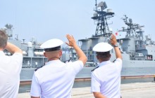 USAI KUNJUNGAN Di JAKARTA, KODAERAL III LEPAS KAPAL PERANG RUSIA