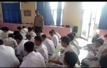 Polisi Pendamping Kelas Sambangi SMK IPTEK Jakarta, Ajak Pelajar Jauhi Tawuran dan Narkoba