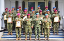PANGKORMAR BERSAMA PEJABAT UTAMA KORPS MARINIR TERIMA BREVET KEHORMATAN PASPAMPRES
