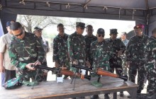 KASKORMAR TINJAU UJI MUNISI RPG NORINCO, SASARAN HANCUR DIHANTAM TEMBAKAN 300 METER