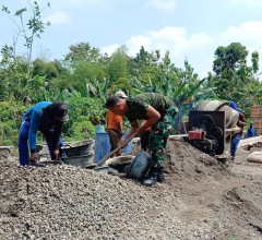 TNI AD Bersama Rakyat Percepat Pembangunan Jembatan Garuda Di Trucuk