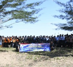 TNI AL Gelar Aksi Bersih Pantai dan Tanam Mangrove di Tanah Laut Melalui Operasi Trisila 26