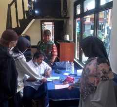 Peduli Kesehatan Warga, Koramil 02/Matraman Gelar Bakti Kesehatan Teritorial