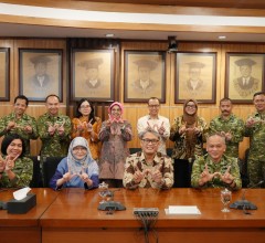 OPTIMALISASI PENGEMBANGAN ORGANISASI: SESKOAL MELAKSANAKAN STUDI BANDING KE FAKULTAS EKONOMI DAN BIS