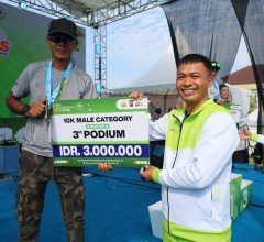 Komandan Bersama Prajurit Lanal Dumai Meriahkan Riau Bhayangkara Run 2026, Perkokoh Soliditas TNI-Po