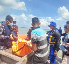 Respons Cepat Pos TNI AL Selatpanjang Bersama Tim SAR Gabungan Berhasil Temukan Korban