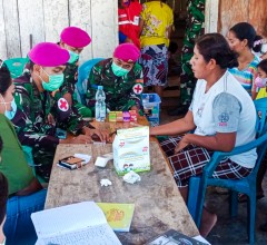 MARINIR TERUS BUKA LAYANAN KESEHATAN, WARGA TERDAMPAK GEMPA NTT DAPAT PENGOBATAN