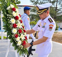 Semangat Juang Tak Pernah Padam, Danlanal Bintan Pimpin Ziarah Rombongan Peringati HUT Ke-81 TNI Ang