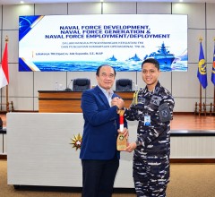 PASIS DIKREG SESKOAL ANGKATAN 66 TERIMA KULIAH UMUM LAKSAMANA TNI (Purn) DR. ADE SUPANDI, S.E., M.AP