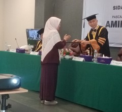 Modernisasi Pendidikan Hijamah (Bekam), Aminah Syafaah Raih Doktor dari UID