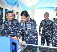 TINGKATKAN KUALITAS PENDIDIKAN, DANSESKOAL SERAHKAN MODUL DIKREG SESKOAL KEPADA KASAL
