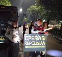 Jaga Jakarta di Kebon Singkong, Polisi Siaga Sepanjang Malam Ciptakan Rasa Aman bagi Warga dan Pengg