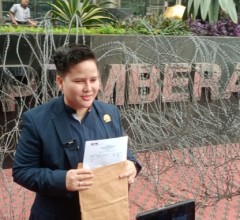 Ade Ratna Sari Laporkan Dugaan Penyalahgunaan Wewenang dan Pencucian uang ke KPK