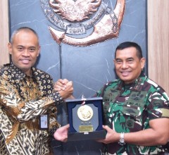 TINGKATKAN SINERGI DENGAN INDUSTRI PERTAHANAN, PANGKORMAR TERIMA KUNJUNGAN DIRUT PT DAHANA