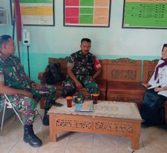 Babinsa Koramil 21/Juwiring Jalin Komunikasi Dengan Perangkat Desa Taji, Perbarui Data Teritorial