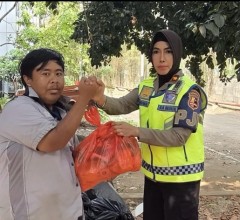Jumat Berkah, Induk PJR BSD Korlantas Polri Perkuat Kedekatan dengan Masyarakat melalui Aksi Polisi 