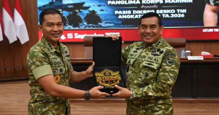KULIAH UMUM PANGKORMAR BEKALI PASIS SESKO TNI JADI PEMIMPIN ADAPTIF HADAPI TANTANGAN STRATEGIS