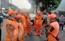 Babinsa Koramil 02/Sawah Besar Melaksanakan Komsos Bersama Anggota PPSU